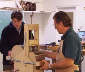 learn to make guitars